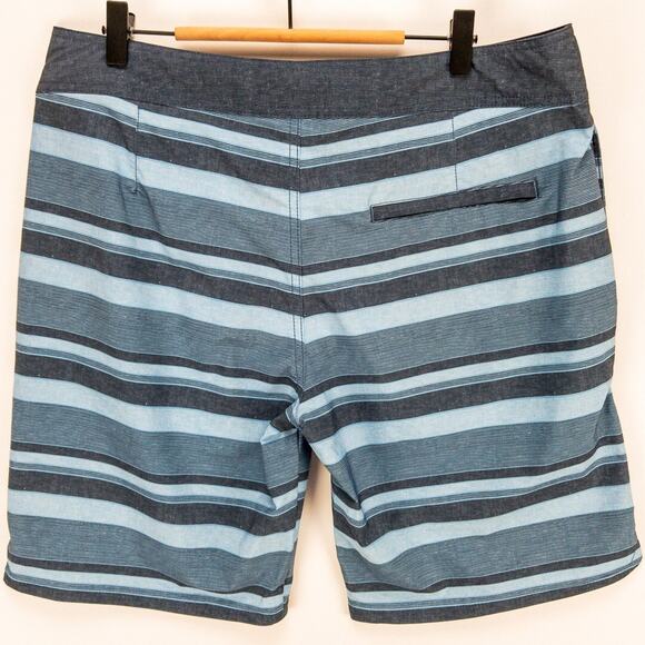 Travis Mathew Swim Boardshorts Mens 34W 10'' Inseam Blue Striped Unlined Pockets - Picture 9 of 11